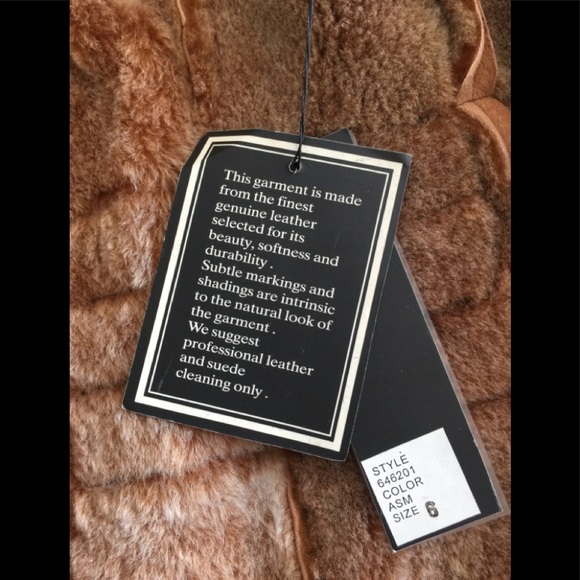 NWT Révue shearling vest w/brown leather accents & front tie closure - Picture 12 of 15